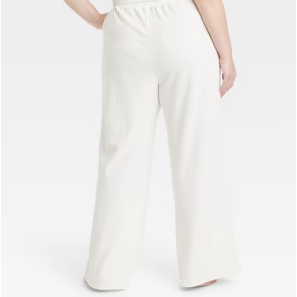 Women's Fleece Wide Leg Lounge Pants - Colsie™ - Picture 3 of 3